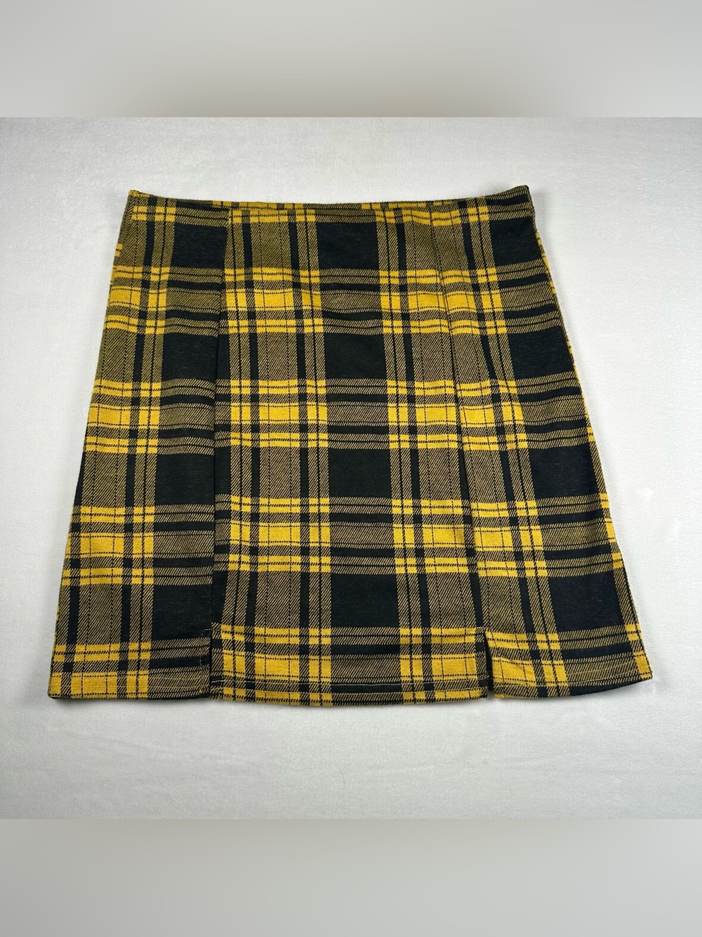 Plaid Yellow and Black Pleated Mini Skirt